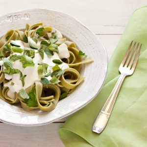 Low fat creamy Alfredo-style sauce, ready in five minutes! from Stephanie Weaver | Gluten-free, vegetarian, low-fat
