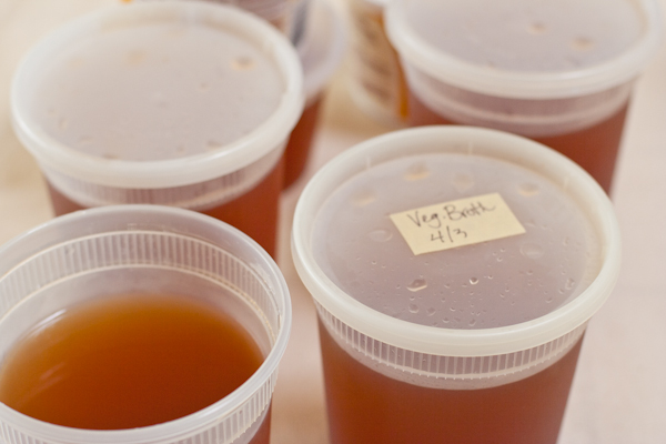 how to make vegetable broth: final broth in containers