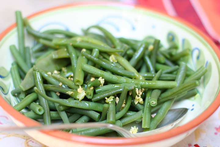 Green beans with toasted garlic Haricots Verts