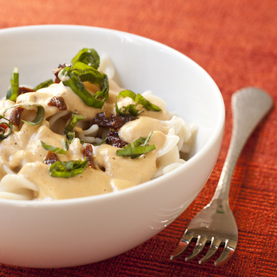 Sun-dried tomato cream sauce for pasta