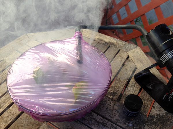 Making smoked guacamole with The Smoking Gun