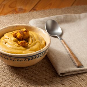 Cauliflower Pumpkin Soup on Recipe Renovator | Gluten-free, vegan/dairy-free options