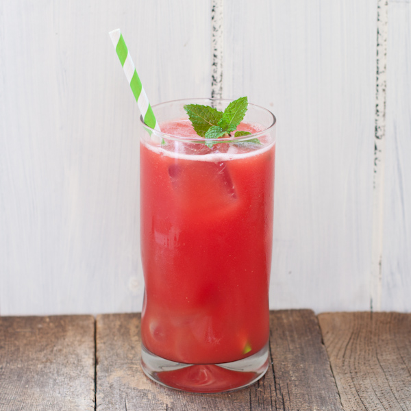 Watermelon lemonade from Recipe Renovator | Sugar-free, paleo, raw, gluten-free