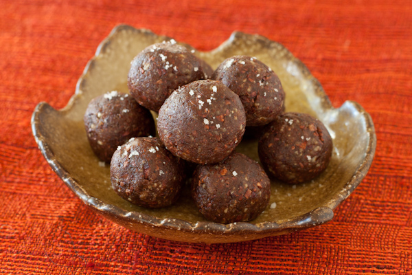 Pecan-date-cacao truffles with Kona liqueur | Gluten-free, paleo, whole foods | Recipe Renovator