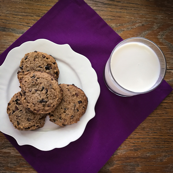 Paleo cacao nib cookies | Grain-free, gluten-free, natural sugar from Recipe Renovator