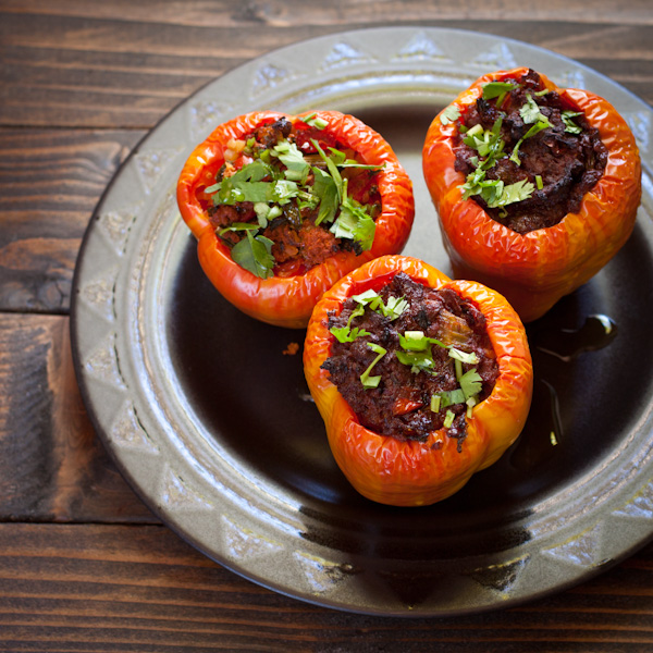 Beefy stuffed peppers from Recipe Renovator | paleo, gluten-free, grain-free, low-sodium, dairy-free